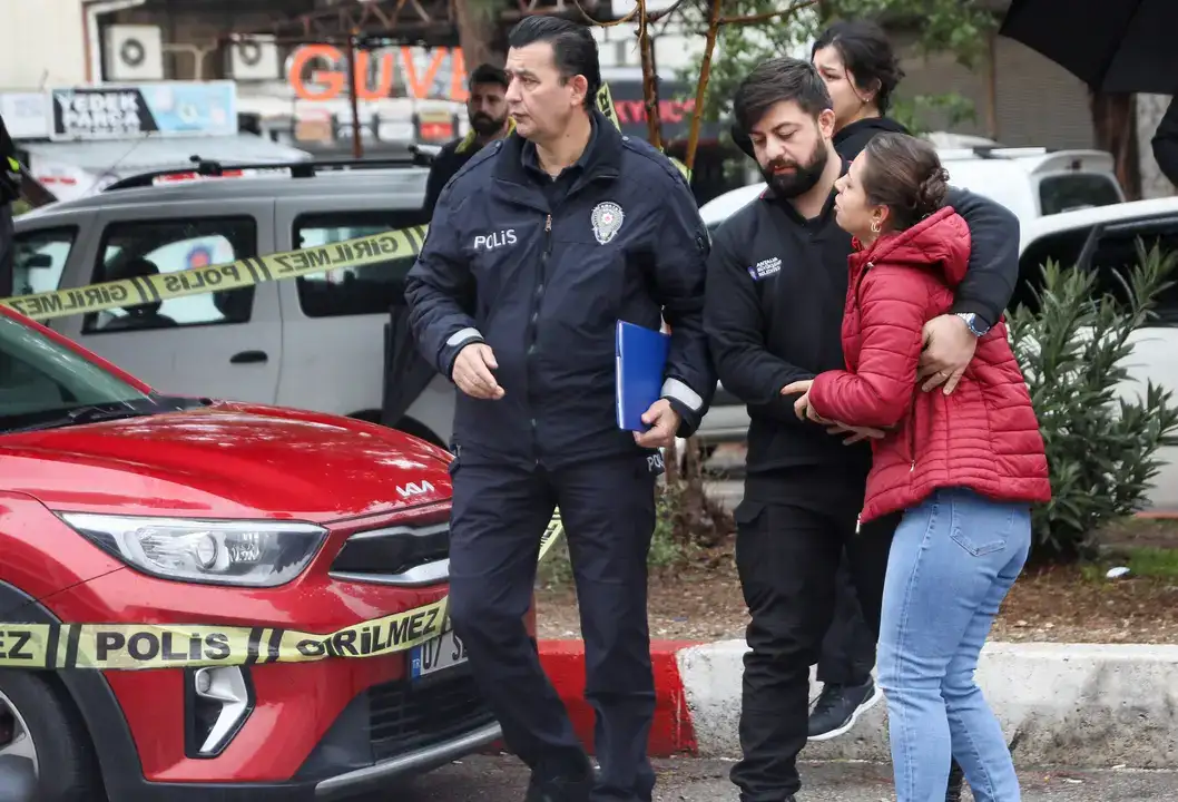 Antalya Sanayi’de Direksiyon Başında Hayatını Kaybetti 3